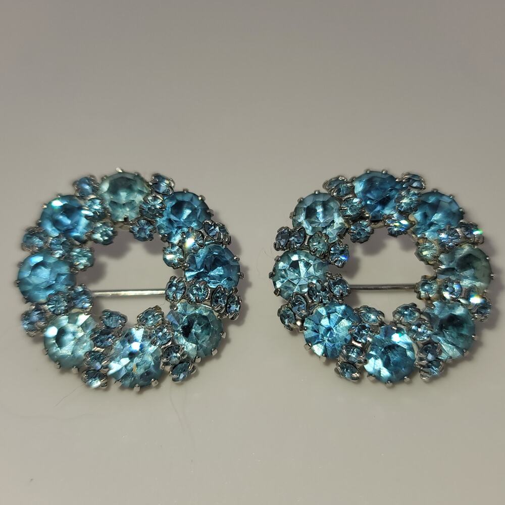 Vintage Aquamarine Blue Rhinestone Wreath Brooches (2)